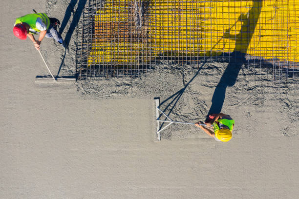 Best Best Concrete contractor  in Teays Valley, WV